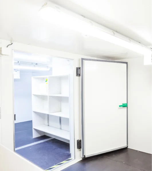 Process of commercial refrigerator repair.